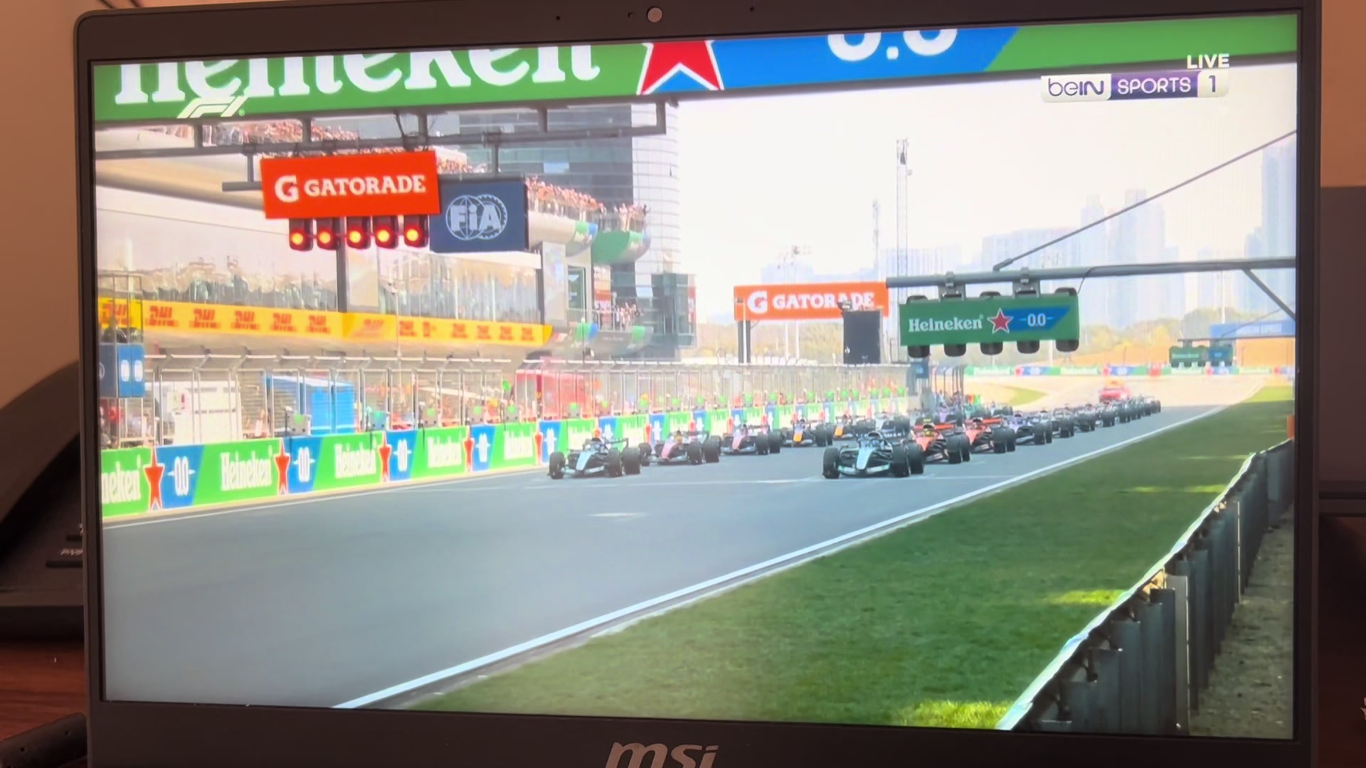 @G 🏎