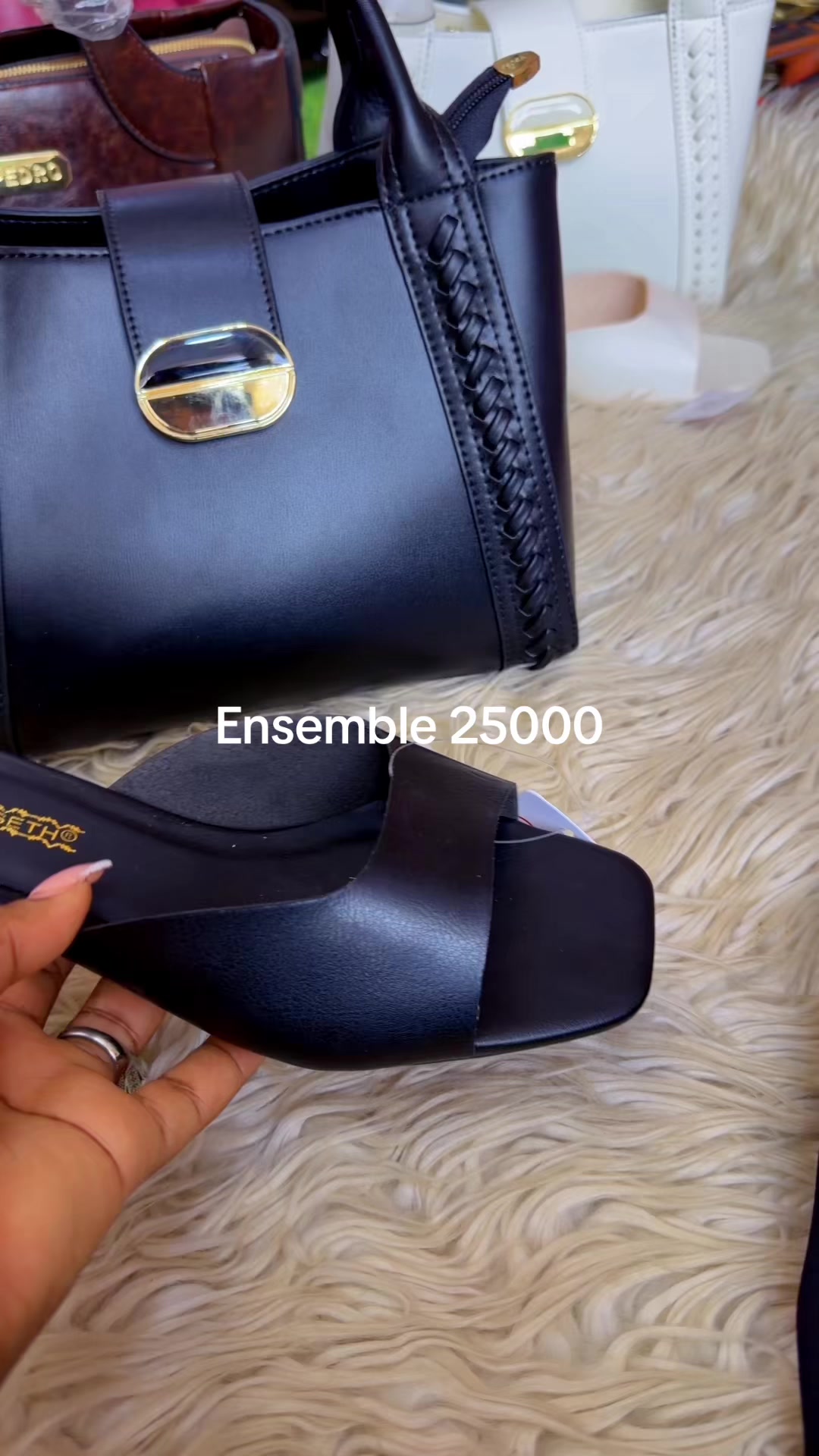 @Fadima la reine des ensembles