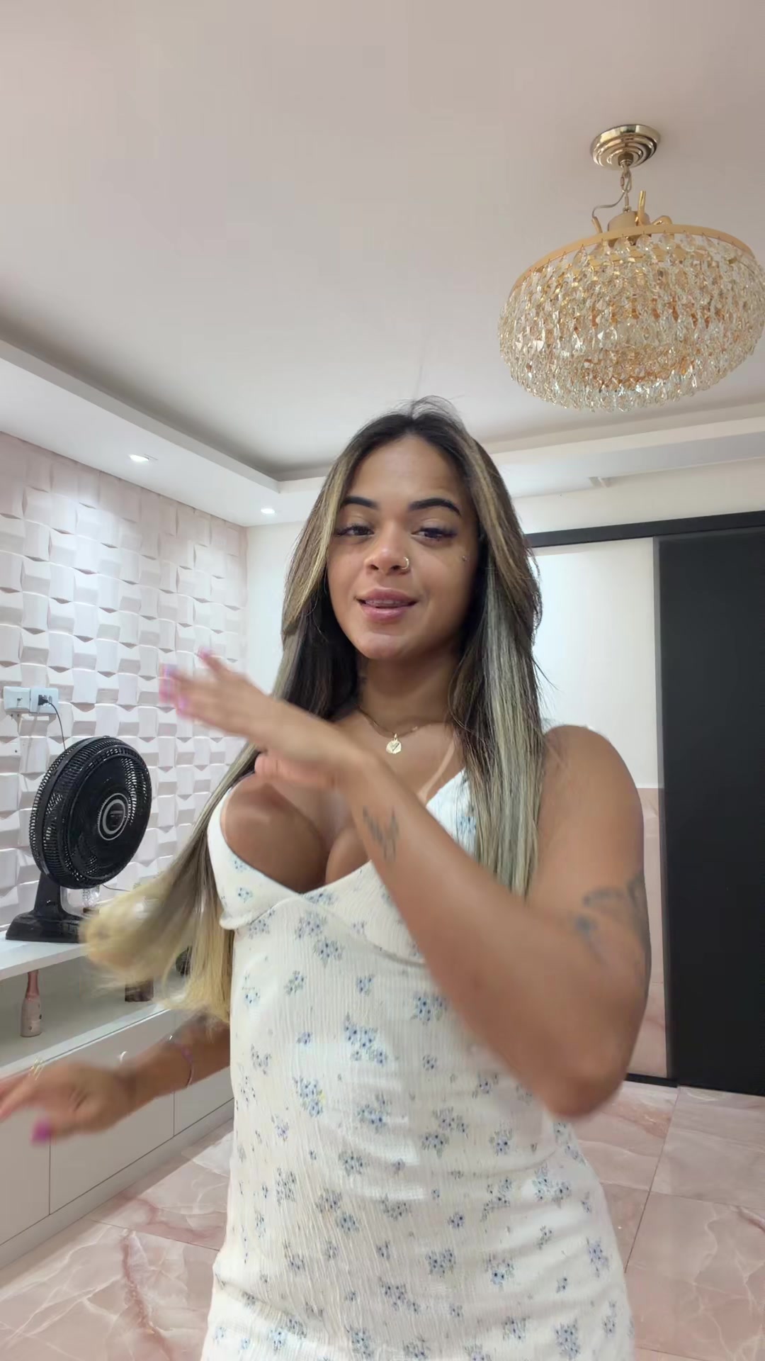 @Miauu02