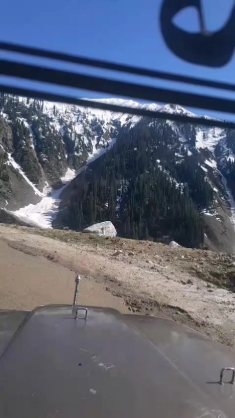 @Travel_with_Waqas
