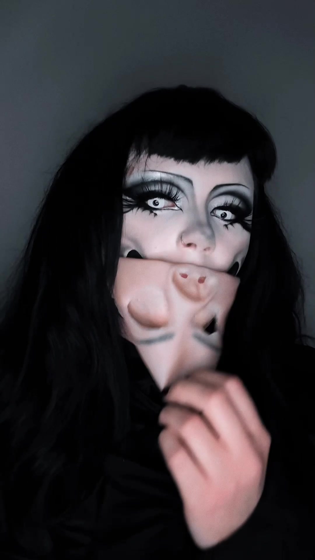@vocallyshook