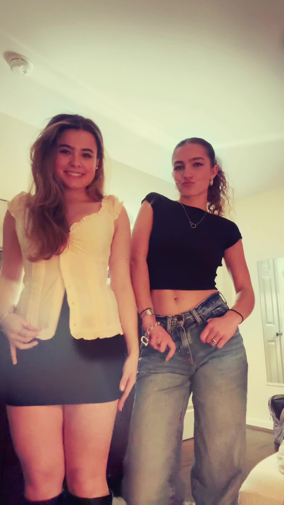 @Bella
