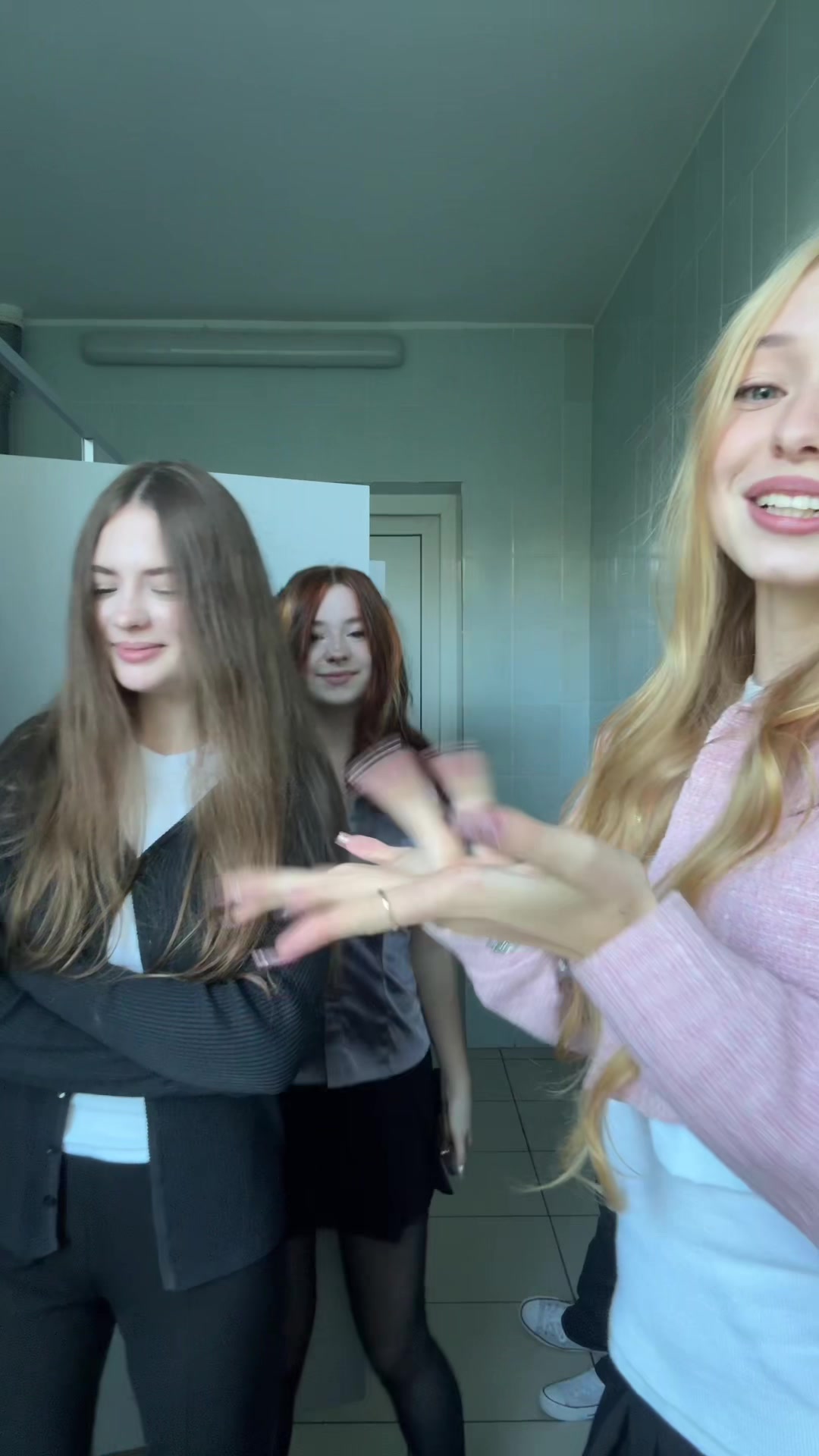 @викусик🌷