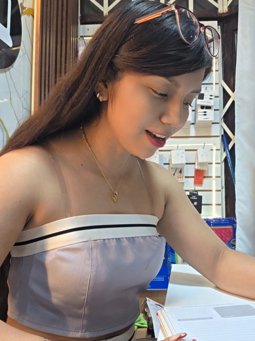 @Elena Montoya 💎