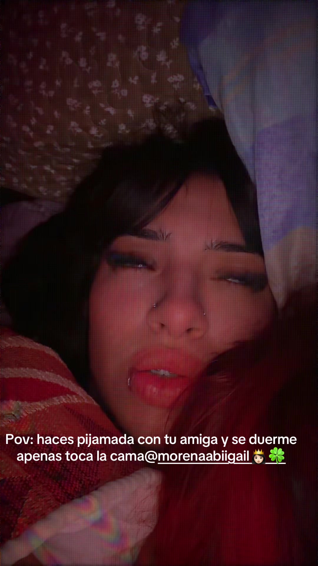 @Anaahii1