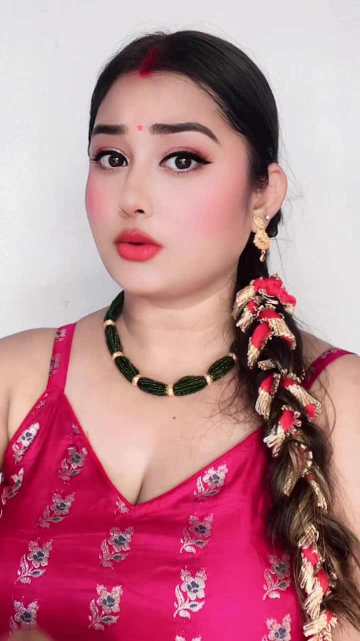 @Nisha🦋💛