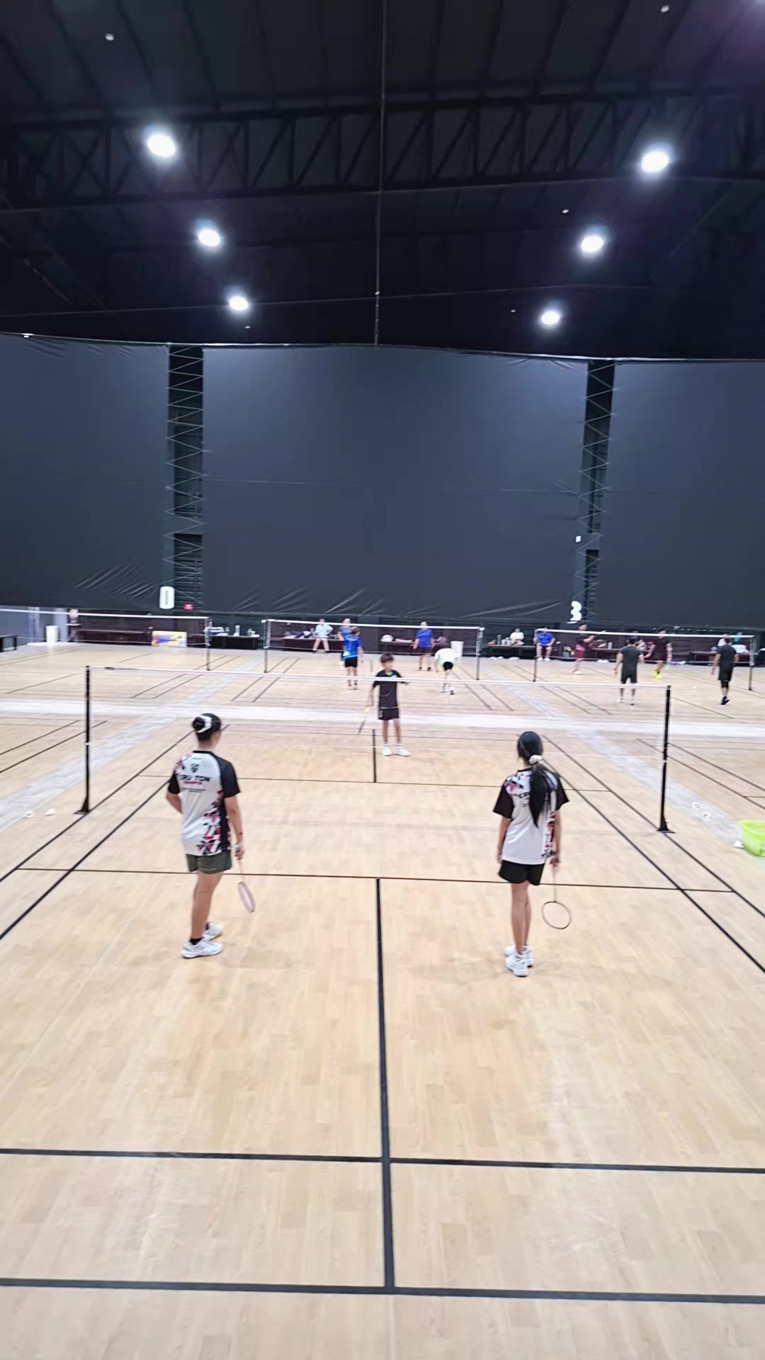 @KrutonBadminton