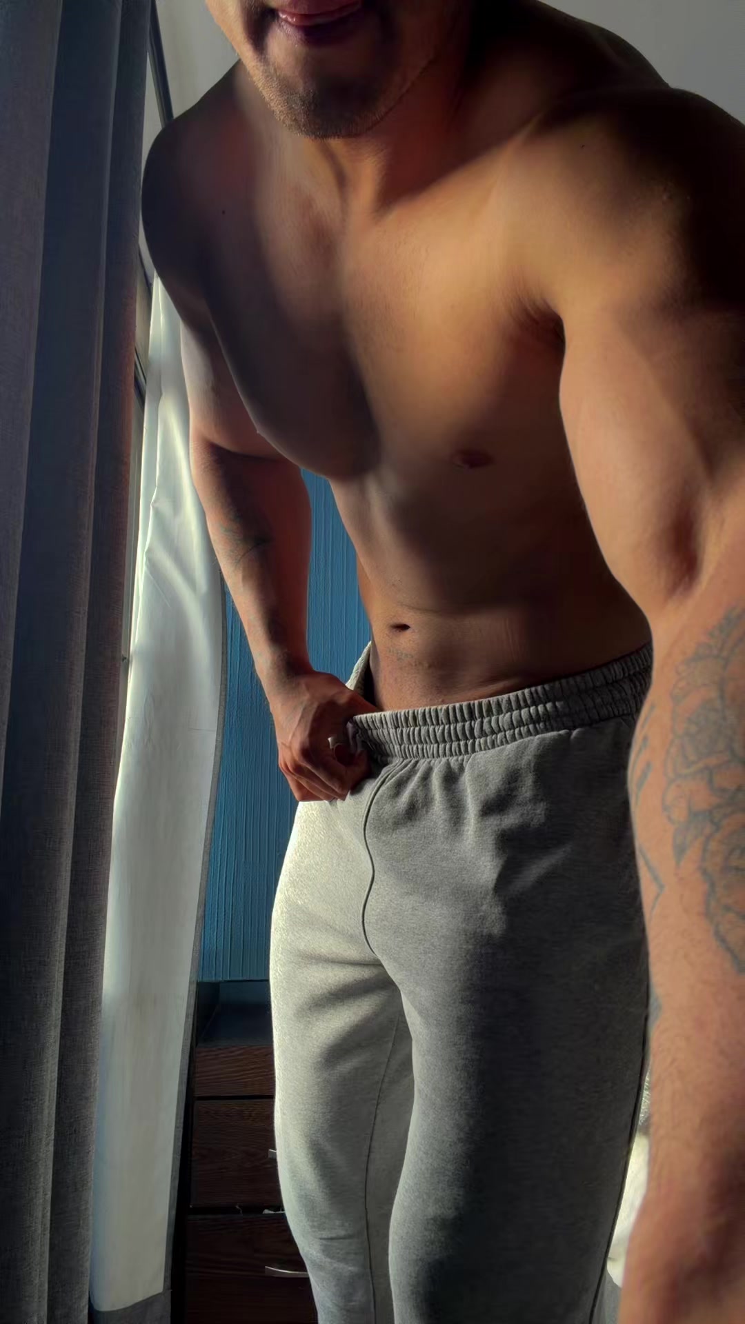 @lomelí