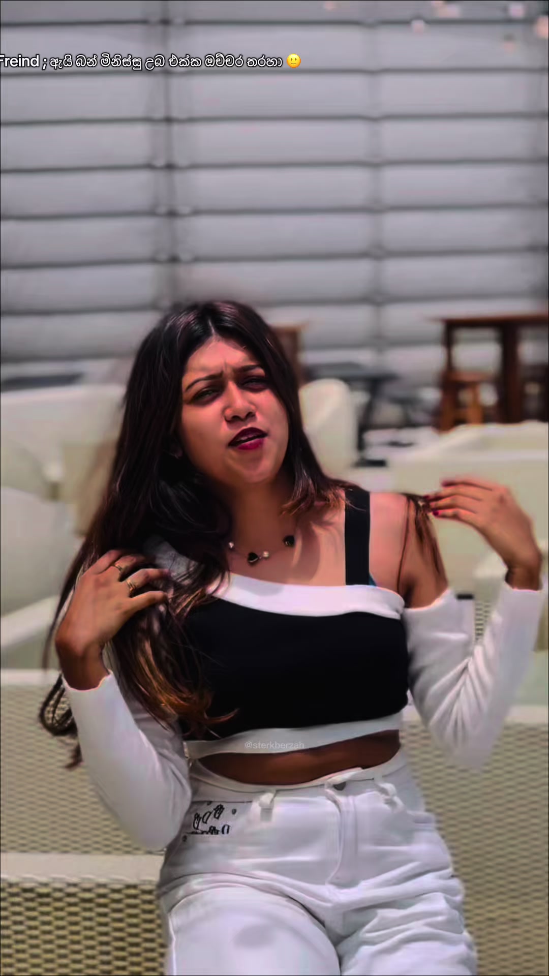 @𝐇𝐚𝐧𝐬𝐢 🎀🦋☃️