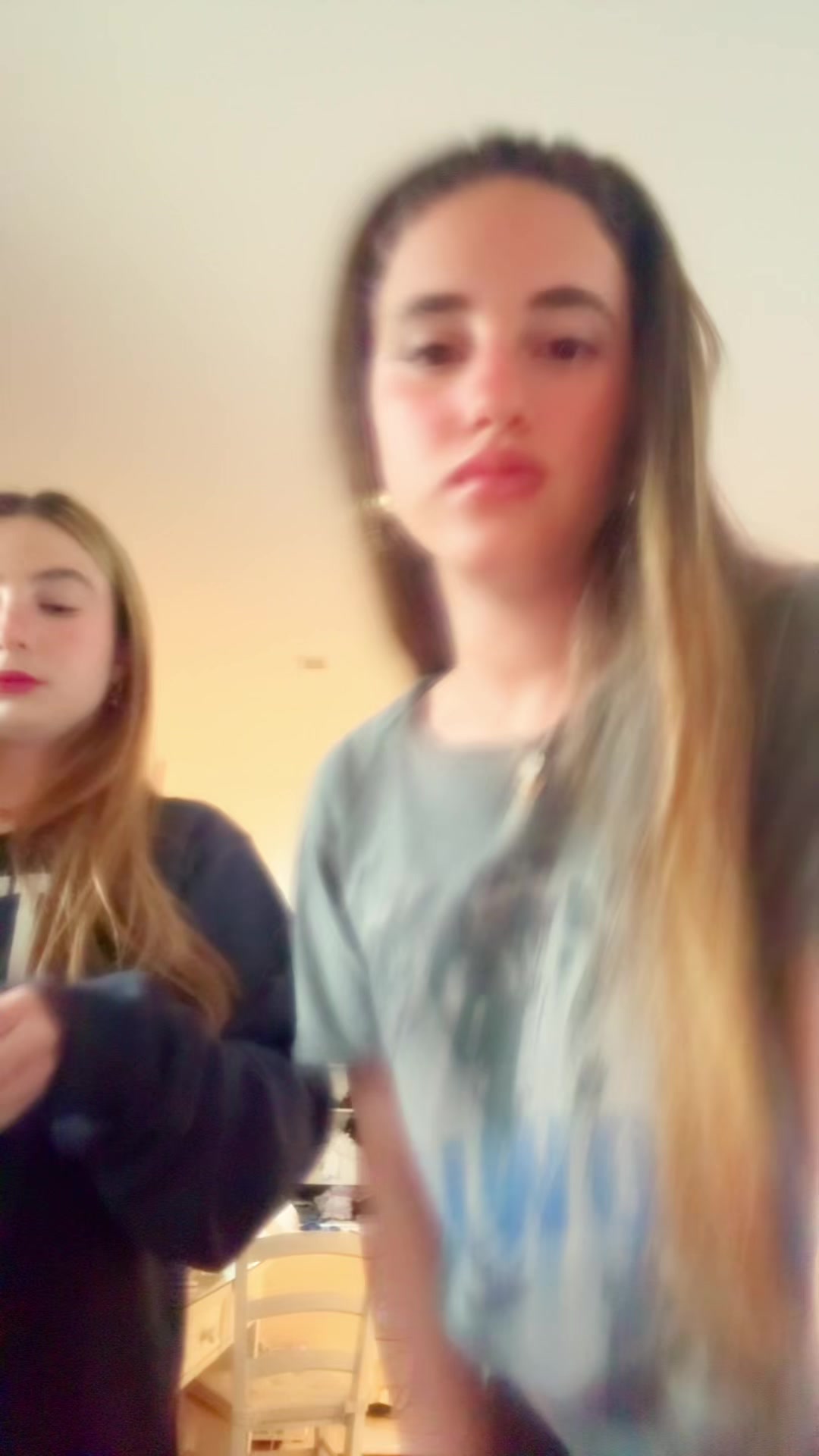 @Ellatirer