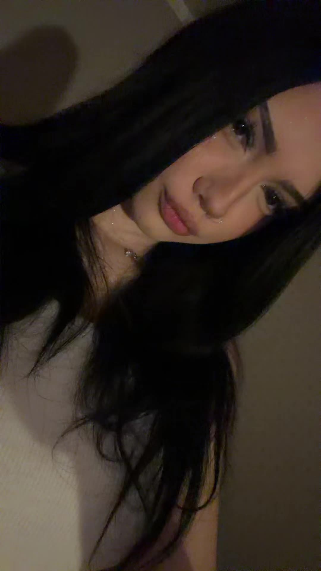 @настя хенни