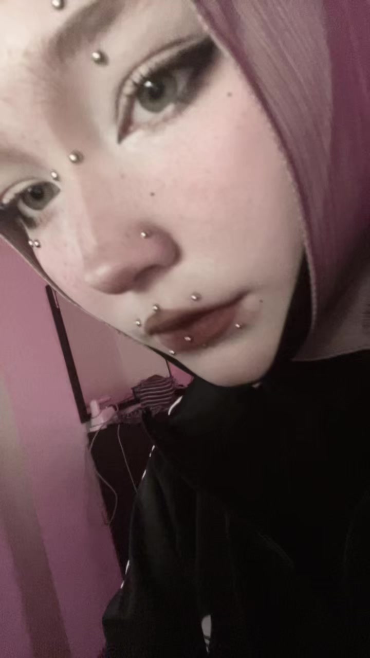 @малиКа🦇