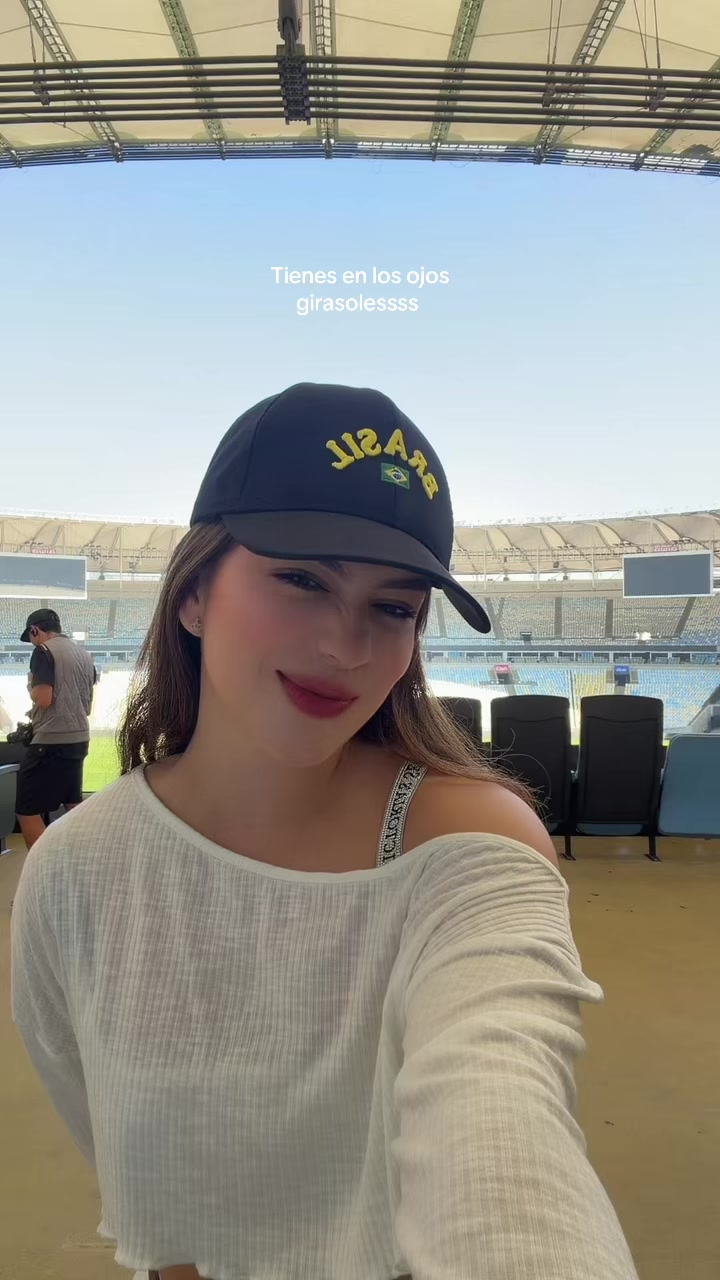 @Daniela Villarreal🦁🏆