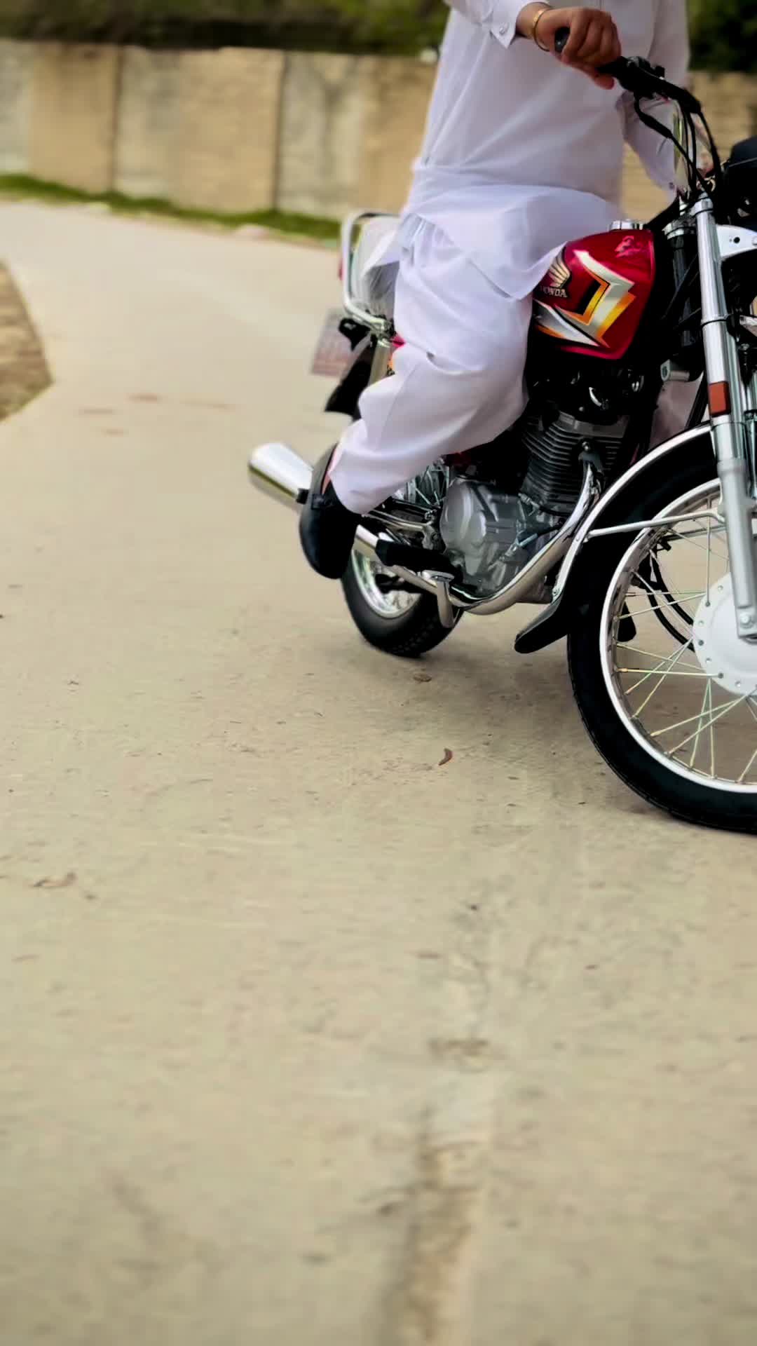 @SAMI_GUJJAR_97