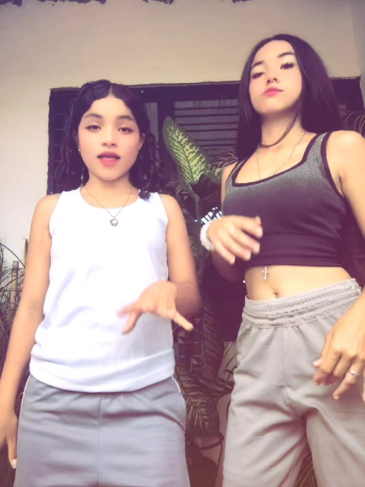 @Meryi Villamizar🧃✨