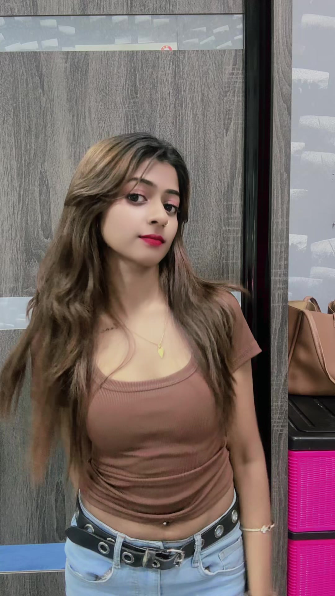 @𝐉 𝐇 𝐎 𝐓 𝐇 𝐈 👀