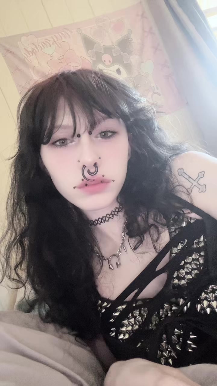 @deadgothlia