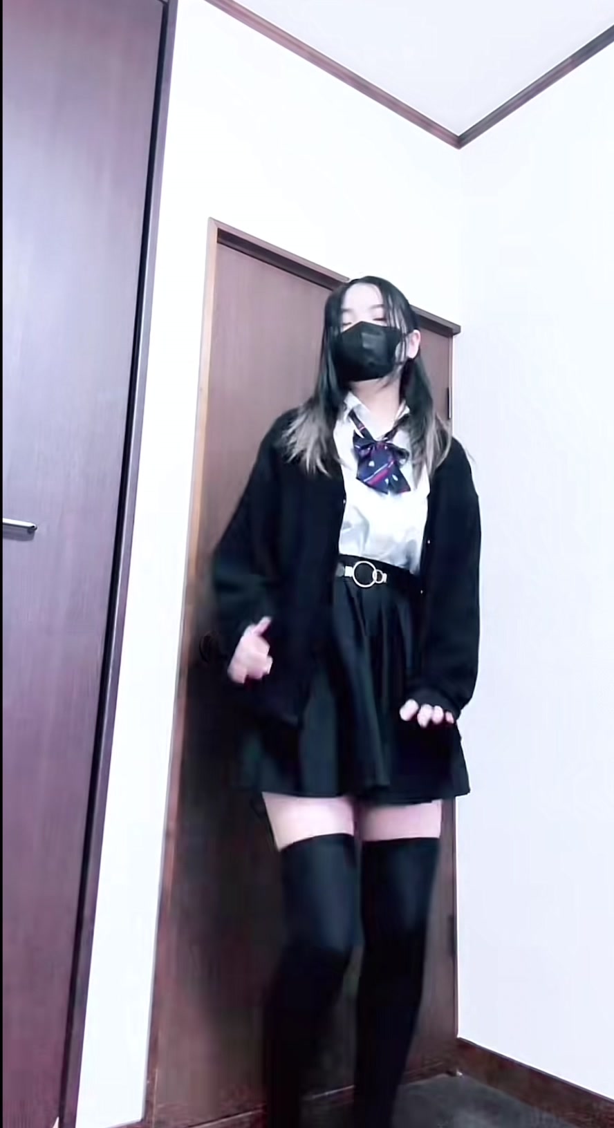 @・