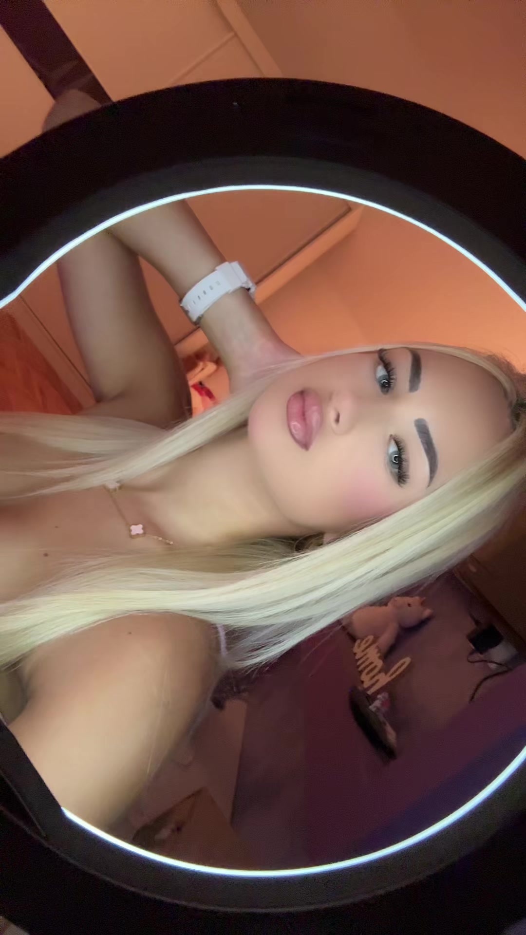 @elena