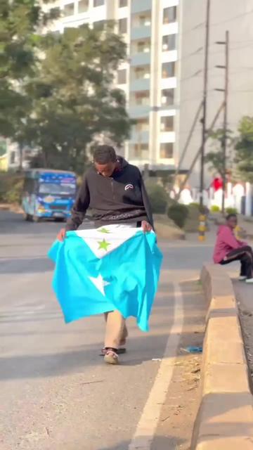 @Naanoow 🇸🇴+🆎