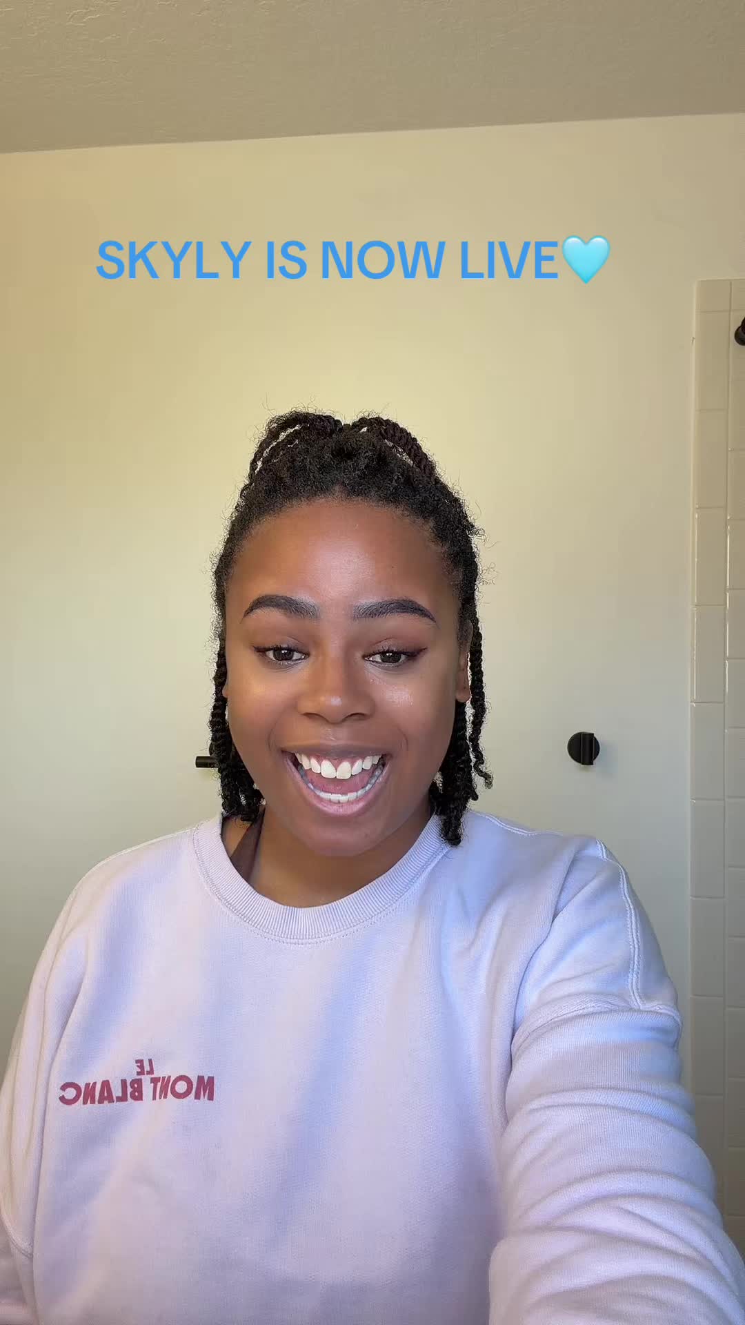 @Leah | Flight Attendant