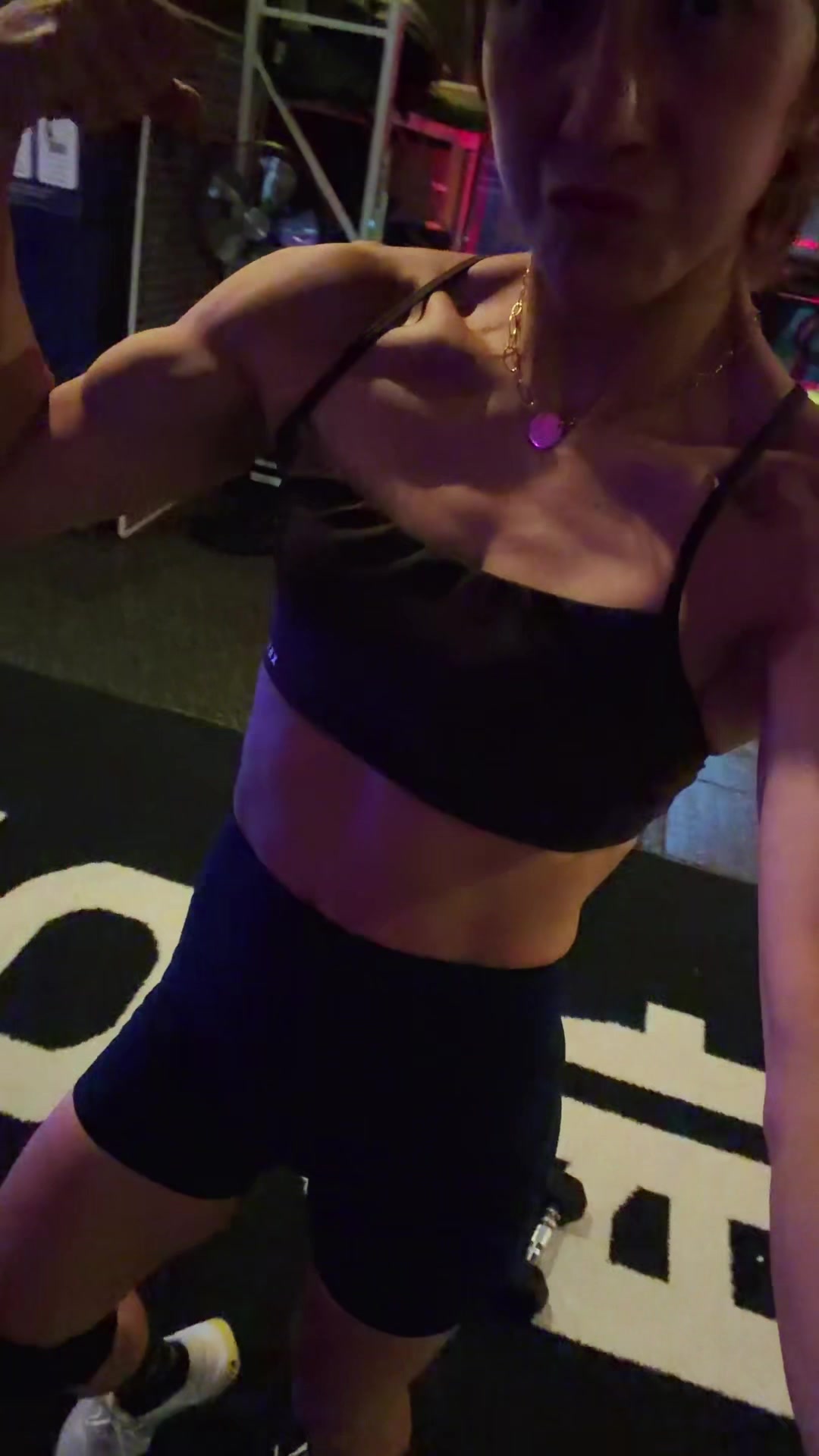 @dyncgi0njue8