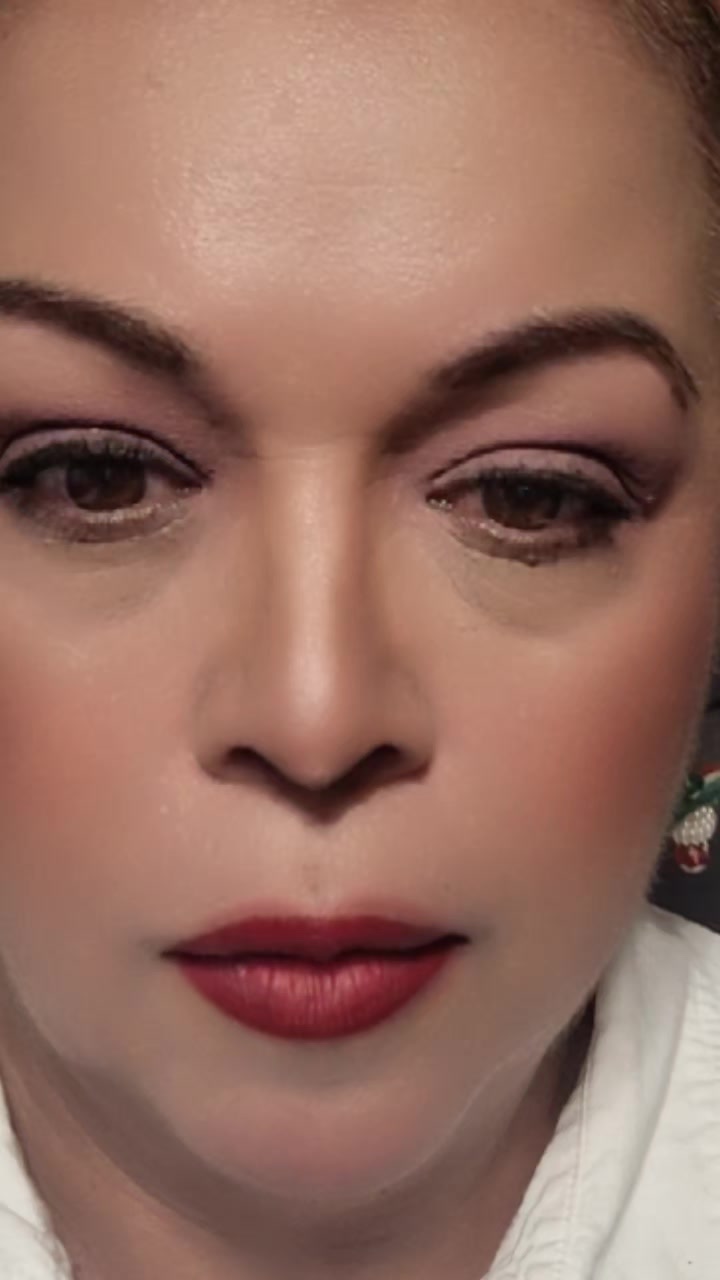@Adriana Canta + Lipsync
