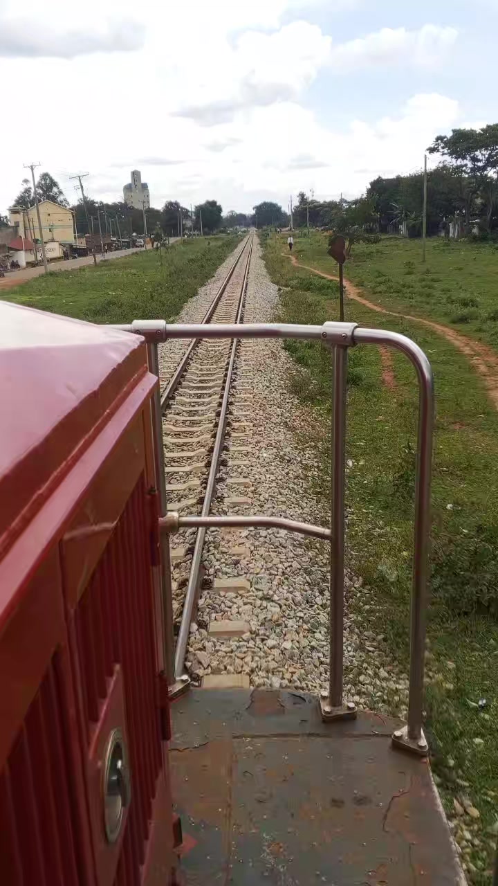 @KENYAN RAILROADER🇰🇪