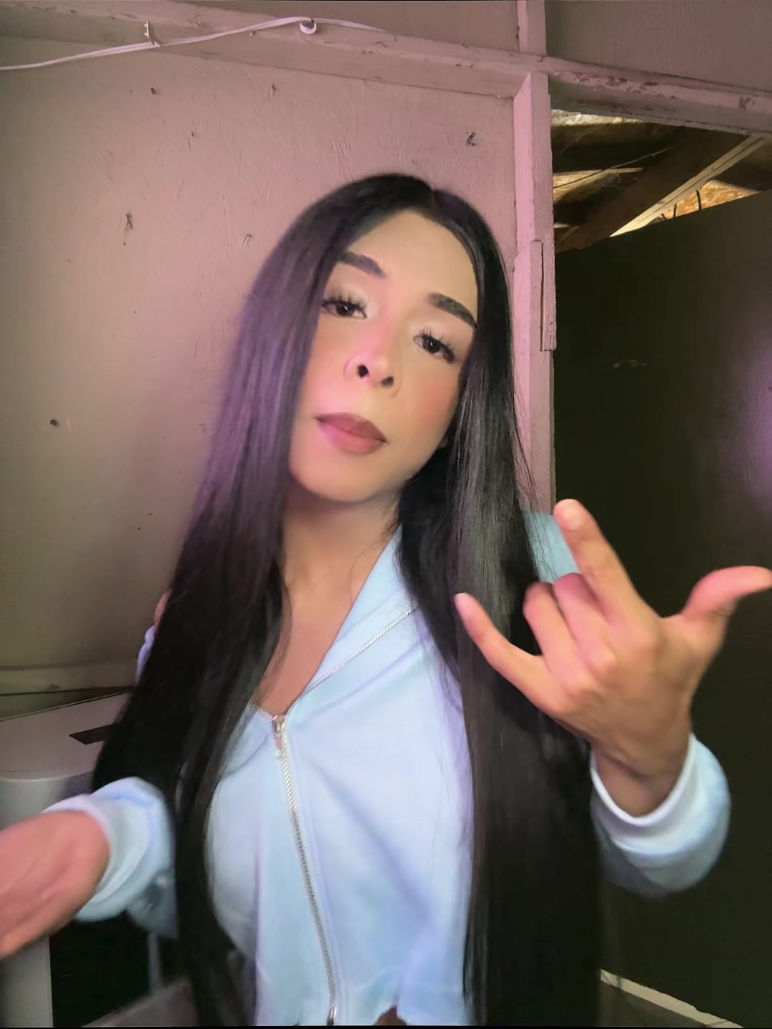 @Cami_