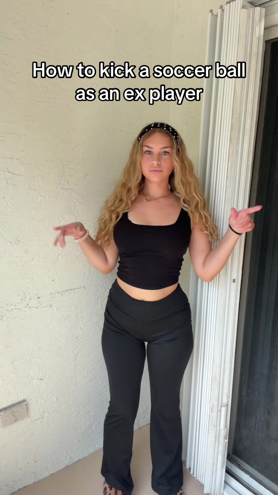 @Theyluvvella