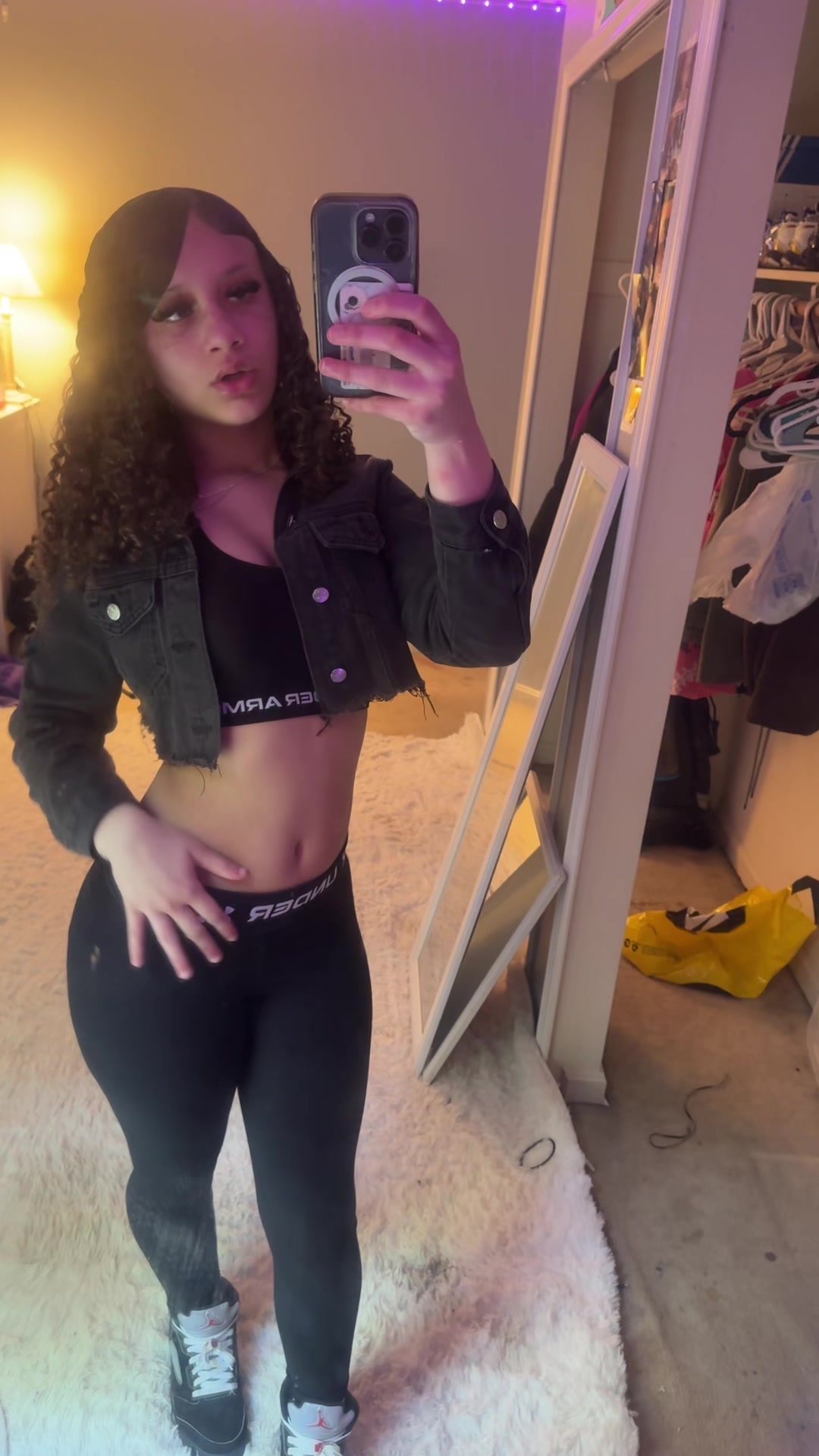 @￶