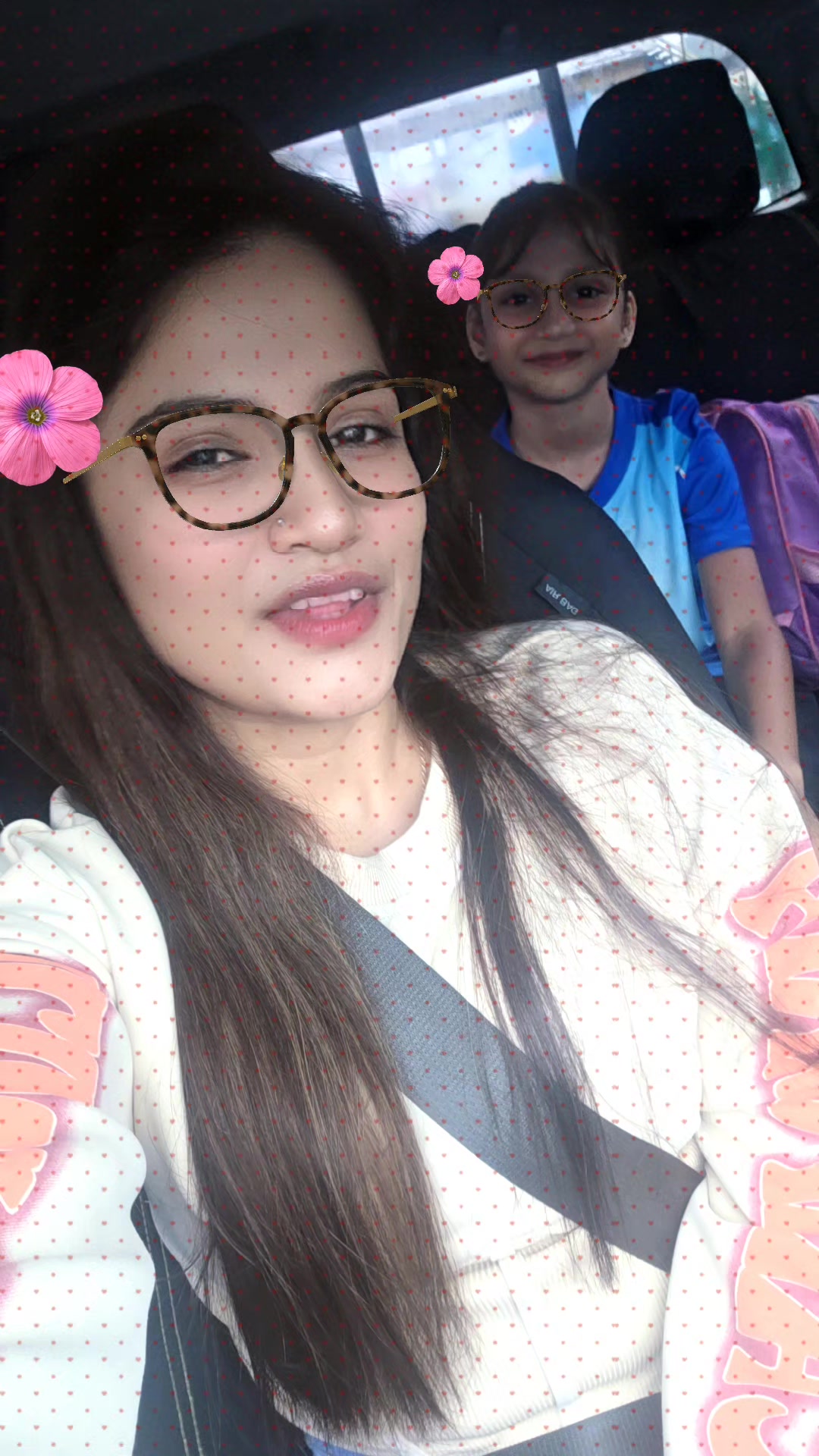 @Sanya 😇🧿 Family of 4 ♥️