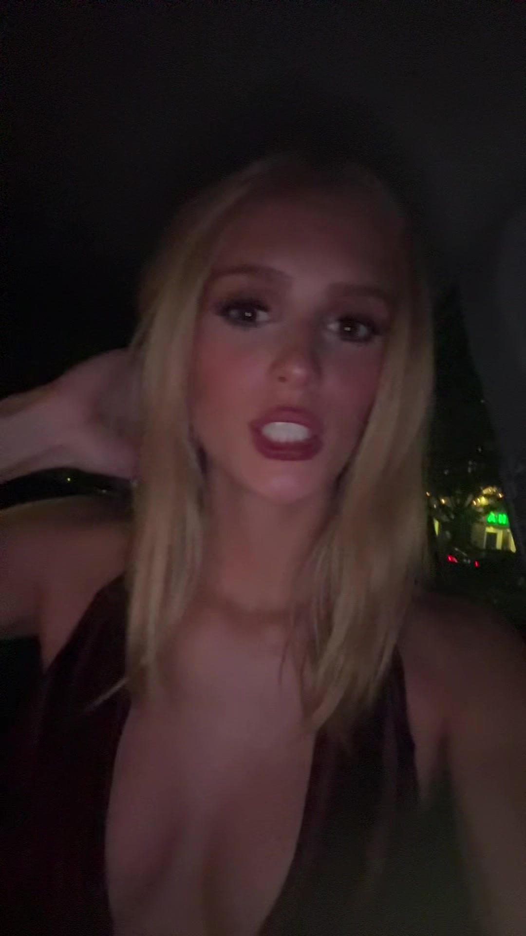 @𝔽