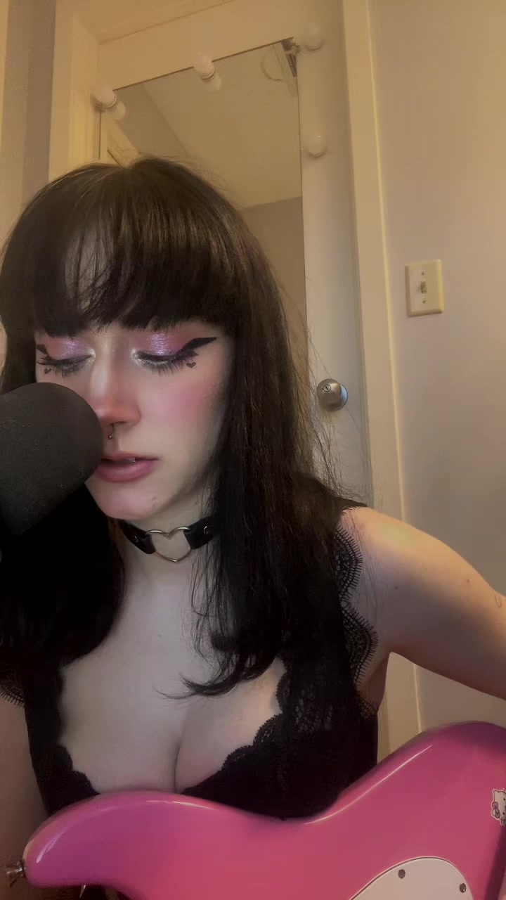 @Liv