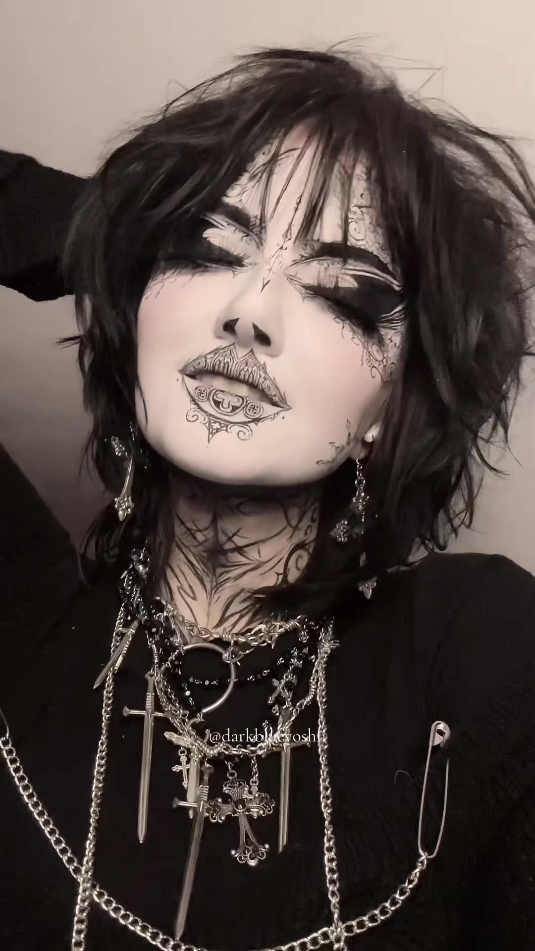 @༺𝕯𝖆𝖗𝖐𝖇𝖑𝖚𝖊𝖞𝖔𝖘𝖍𝖎༻