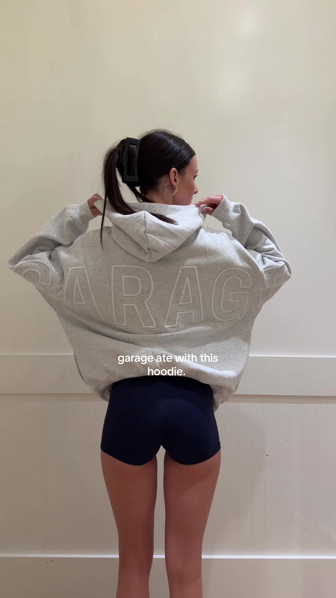 @_alexisbez