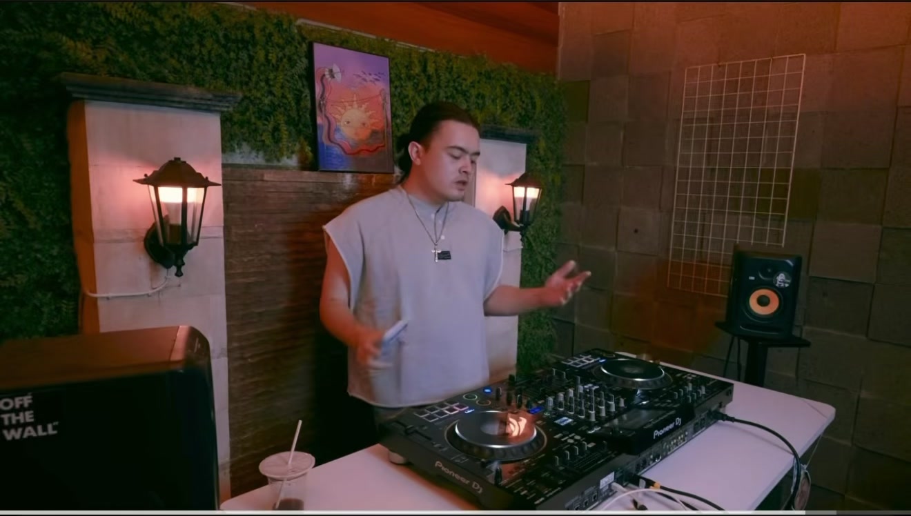 @JayJax
