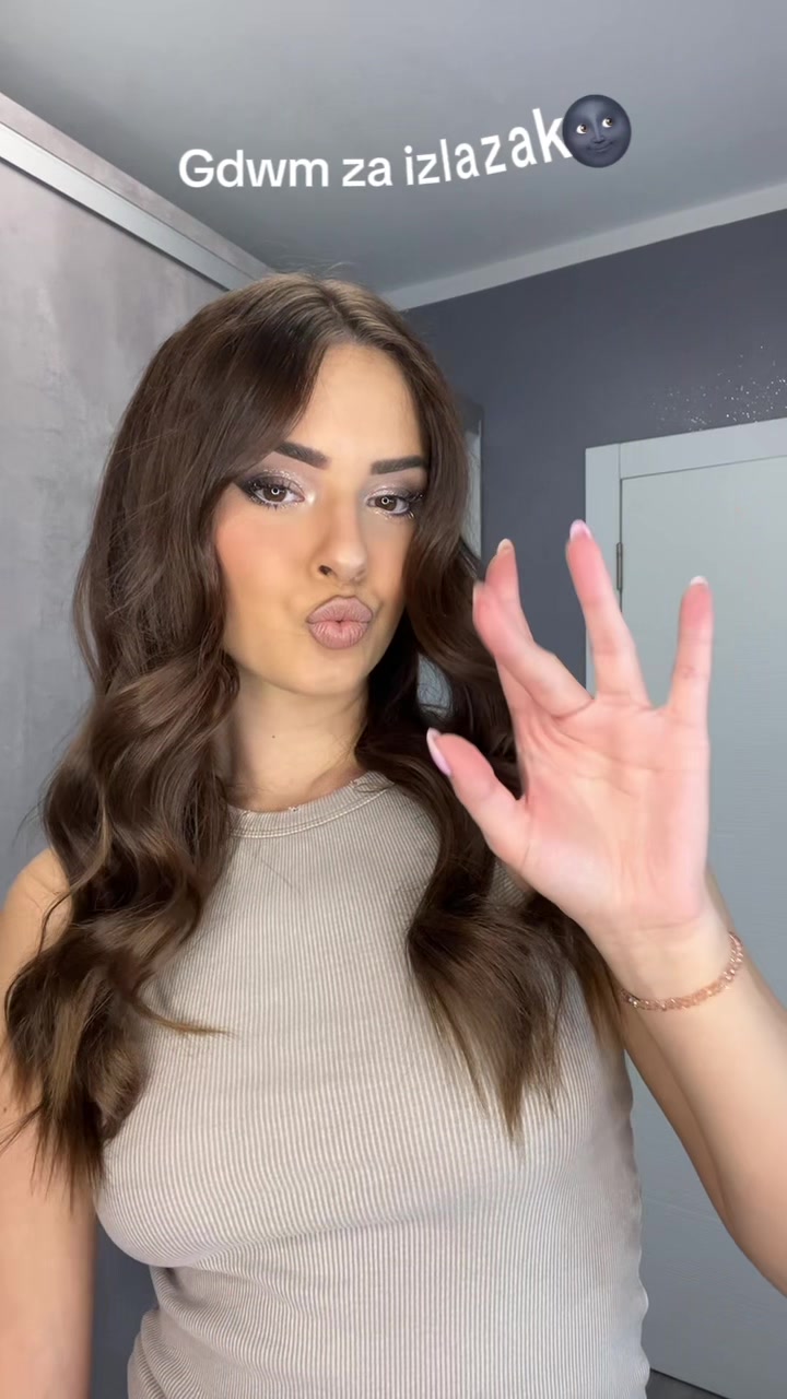 @Mia Tomic