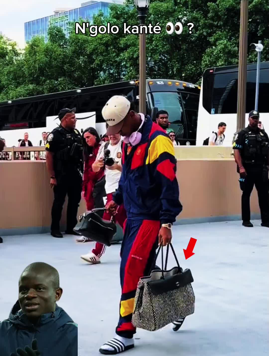 @𝐊.𝐅𝐎𝐎𝐓••