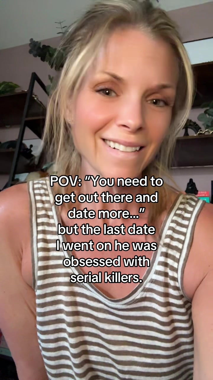 @Erin Batt || Dystopian author