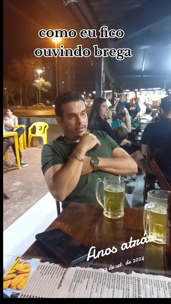 @Chicocom&eacute;diaCear&aacute;