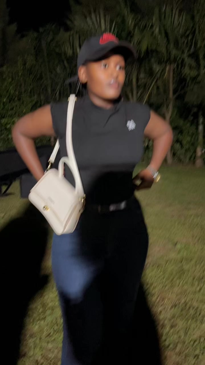 @Lyn🇺🇬