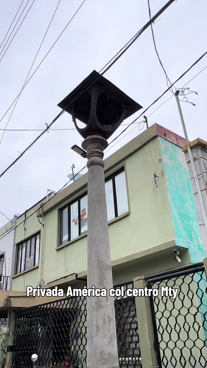 @lachicadelcentro