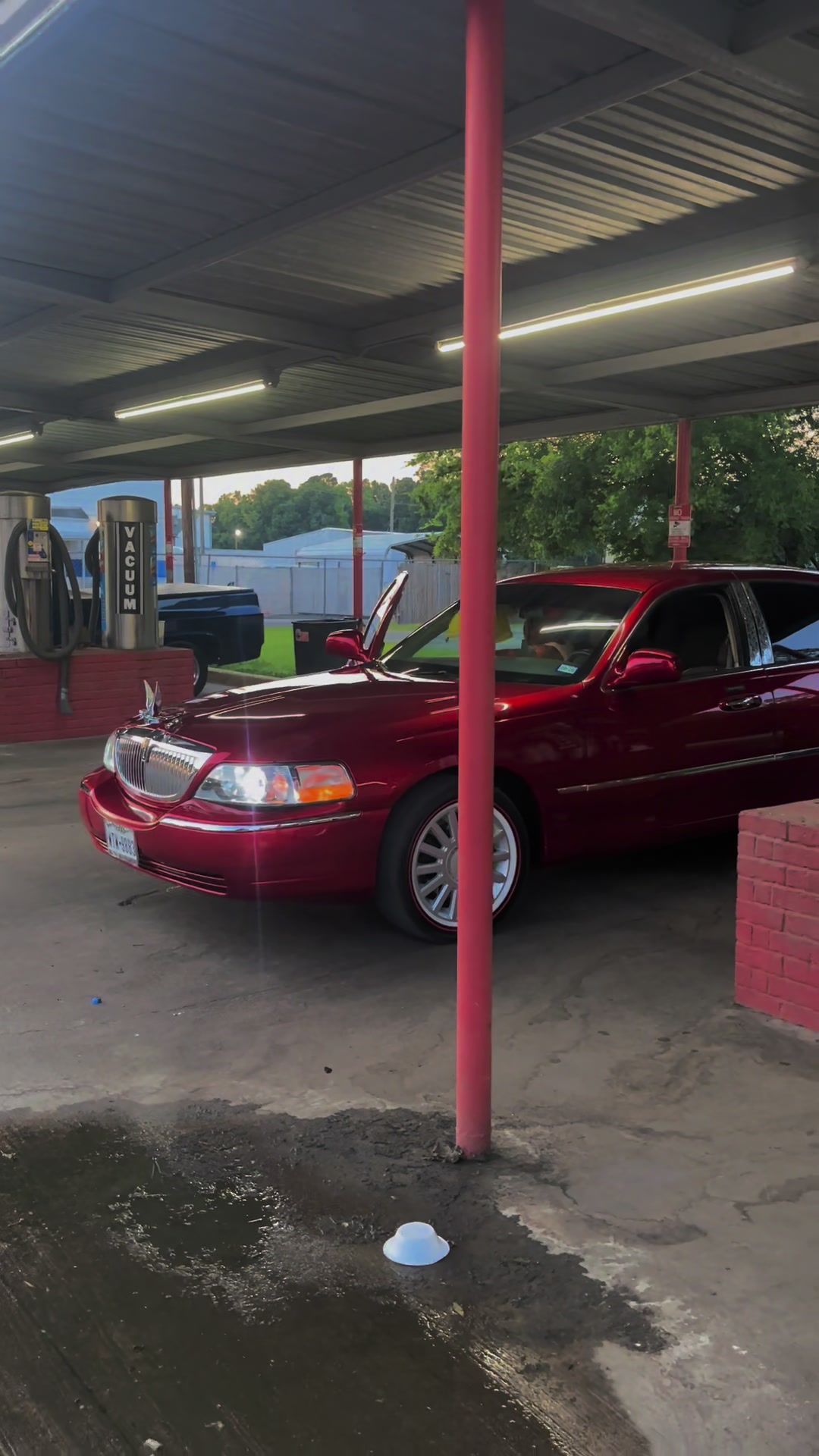 @Lincoln Town Cars