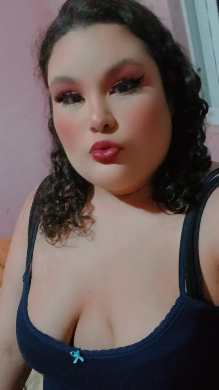 @Emily Sayuri 🦋