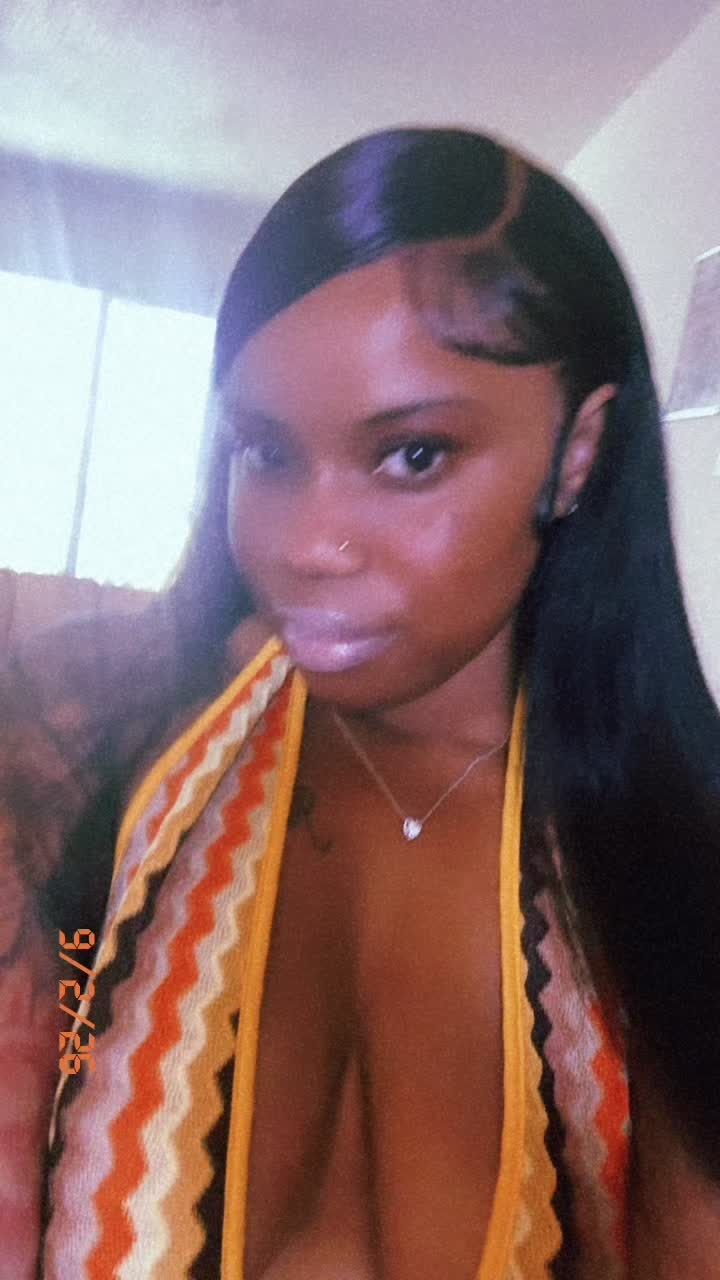 @TheRealAlexisKierra