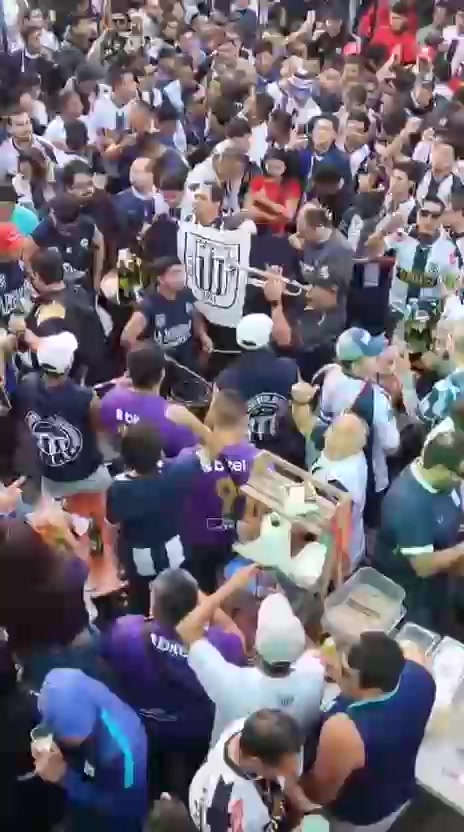 @INSTRVMENTAL BLANQVIAZVL🎺🥁!!