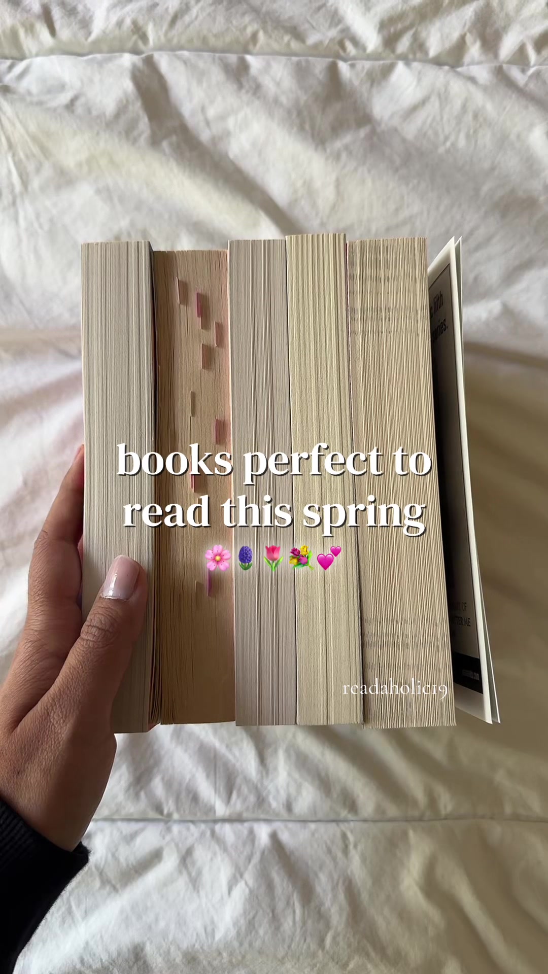 @IG/YT: @readaholic19
