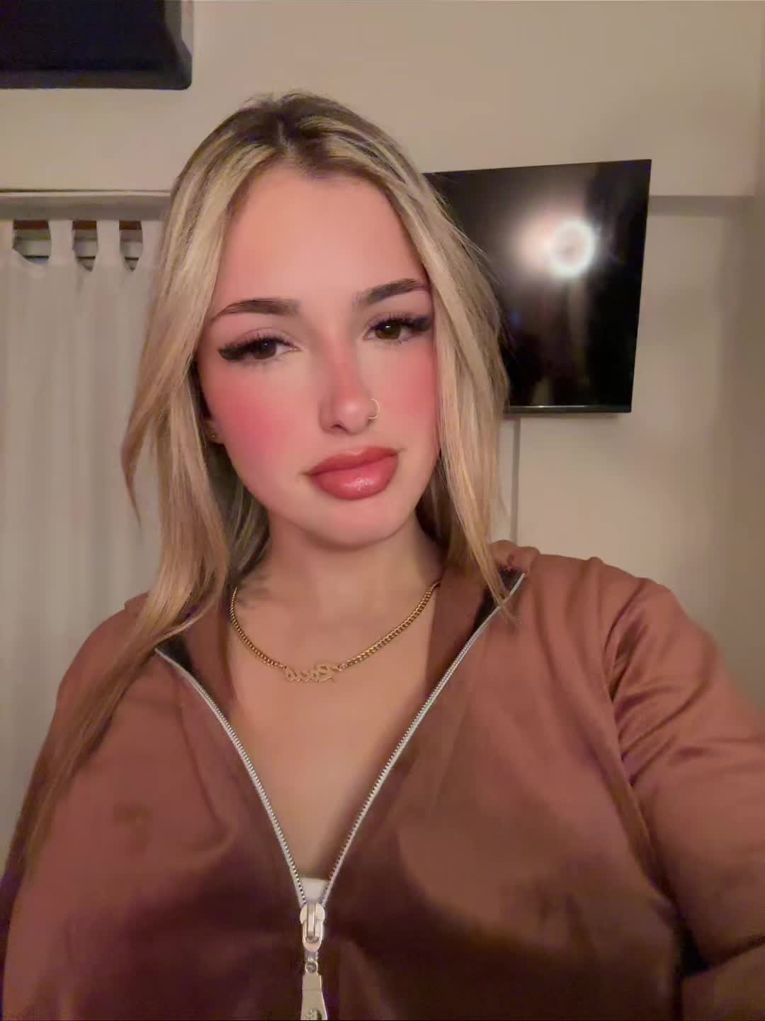@Rochii12