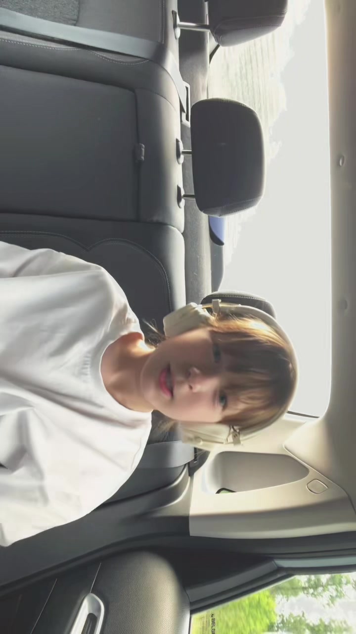 @🦢